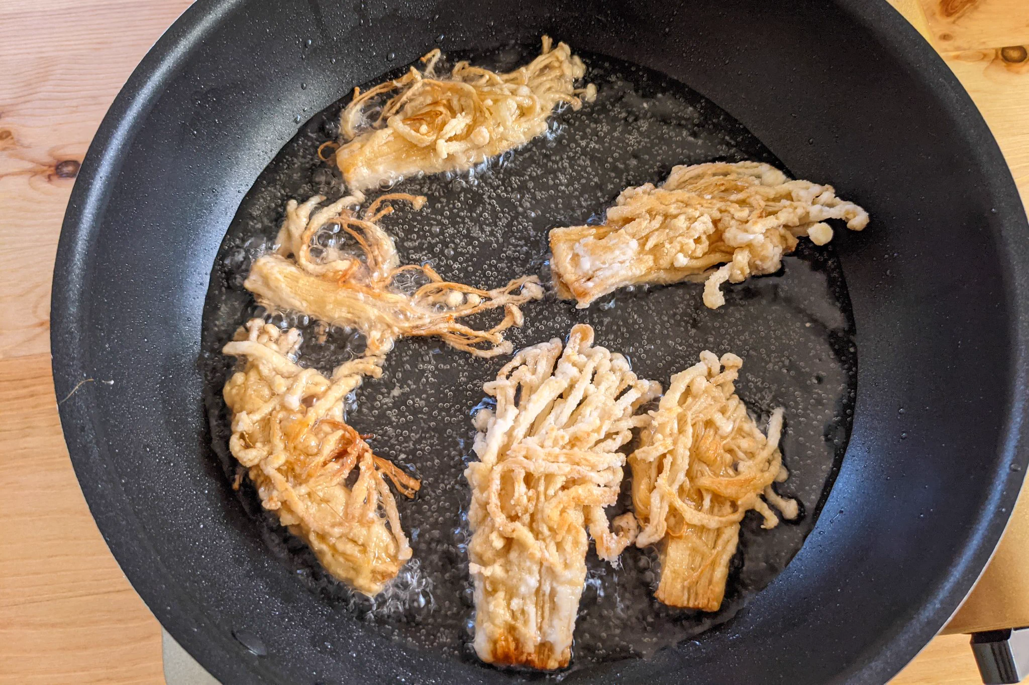 たまらない美味しさに仕上がる？！えのきを使った「竜田揚げ」の作り方！
