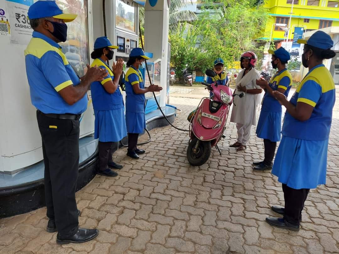 BpcRetailTvl's tweet photo. Congratulations to all the lucky customers who won Rs 200/- free fuel during #Happy Hours Campaign in the districts of Tirunelveli Retail Territory @BPCLimited @BPCLRetail @8singhi https://t.co/PzShP1fc6s