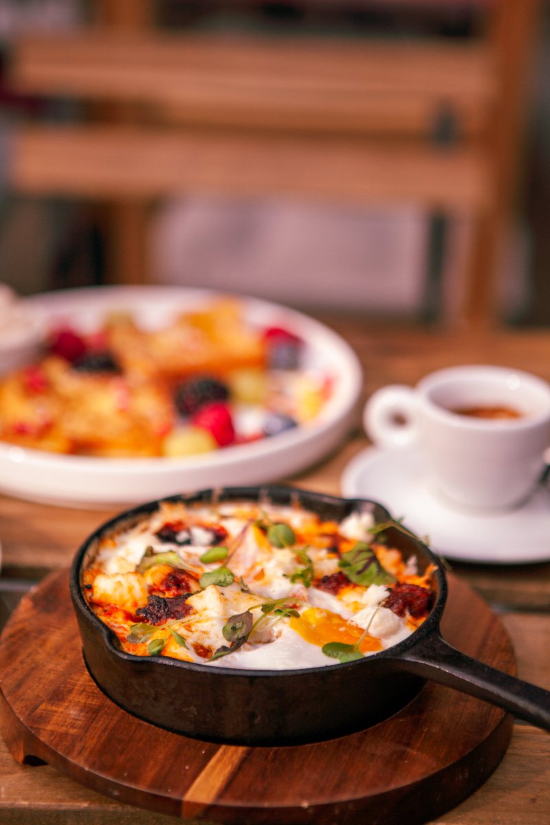 Mercado52Dublin's tweet photo. #Shakshuka - 2 poached Free Range eggs in Tomatoes, Roasted Peppers, Crispy Chorizo, Goats Cheese, Zaatar &amp; Sourdough Toast
#mercado52dublin #juanitosdublin #southwilliamstreet #dublinbreakfast #healthyfood #illy #coffee #dublinfoodbloggers #lovindublin
https://t.co/Pvp8lVG7e0 https://t.co/SfdE1PzbiD