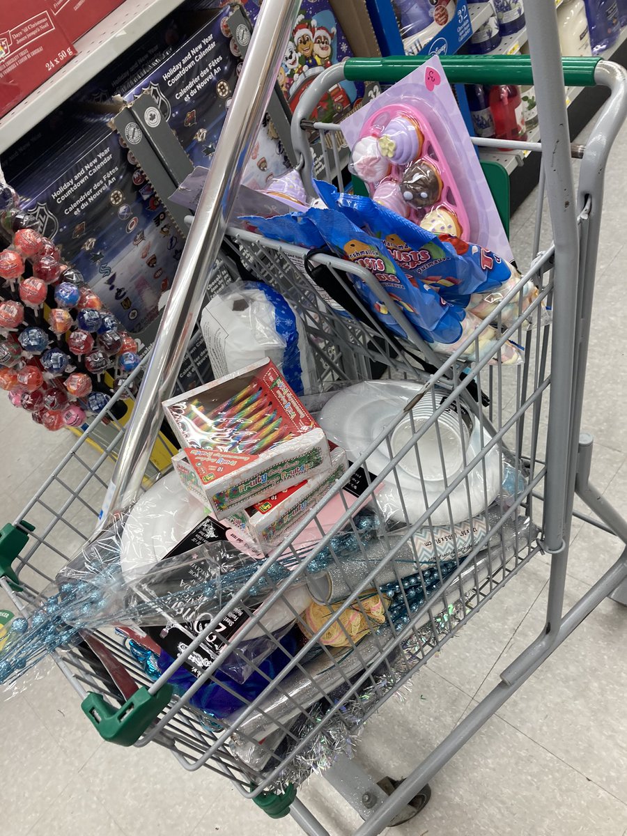 Today Groovin’ Grimsby decorated our tree at the Museum for the annual Fantasy of Trees for the Grimsby Rotary Club. Candyland themed made for a sweet afternoon! #@MeridianCU #tistheseason fantasyoftrees.ca