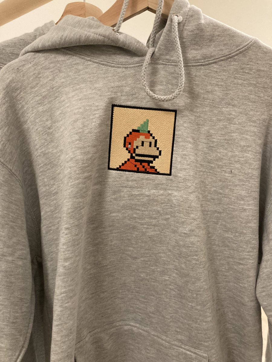 PinguinMaxi's tweet photo. 🚨SMB HOODIE GIVEAWAY TIME🚨

Thanks to an anon hoodie owner, I’m doing a custom monke hoodie giveaway. Follow steps below to enter, name chosen in 24hours 👇

1. Like &amp; RT
2. Follow @probablysmthng (new clothing account)
3. Tag a friend you’re thankful for and tell the world why https://t.co/Gx6g777EBI