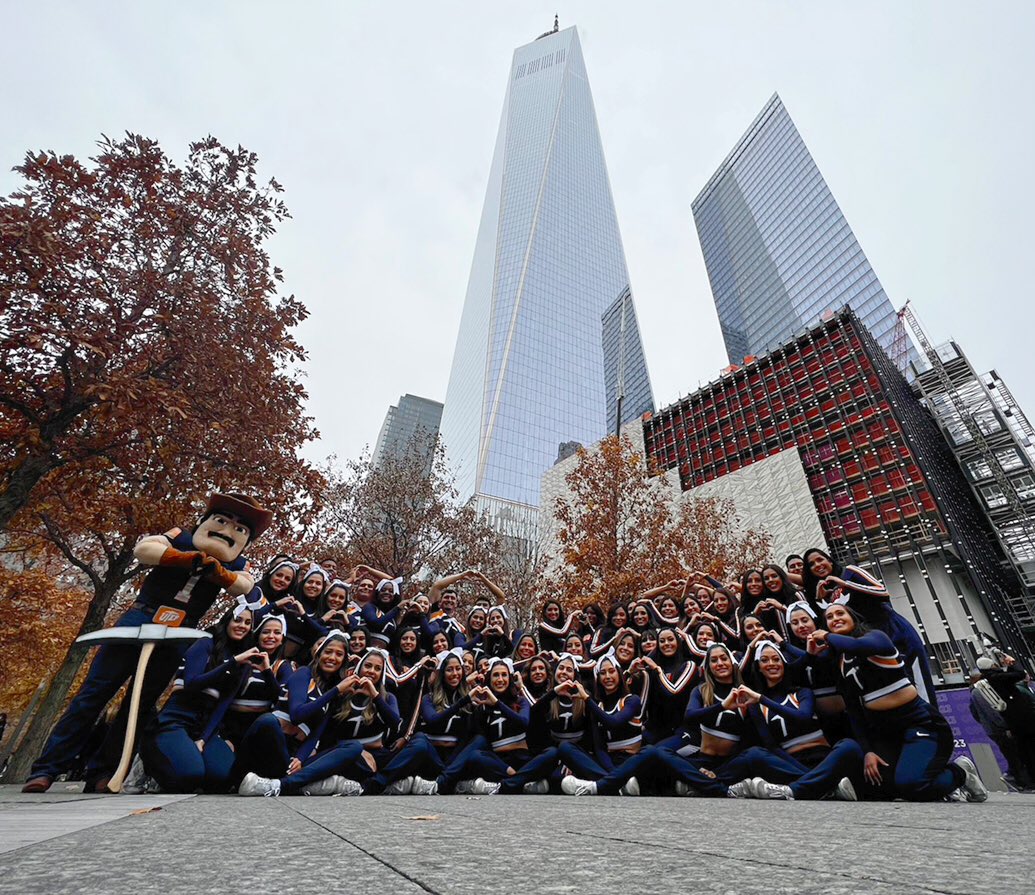 UTEPCheer's tweet photo. @UTEPDanceTeam @UTEPCheer paying their respects to those who passed on 9/11
πWTC memorial
#minersinnewyork #thanksgivingdayparade #utep #picksup #gominers #utepcheer #utepdance #newyorkcity https://t.co/YO8wRmmHcF