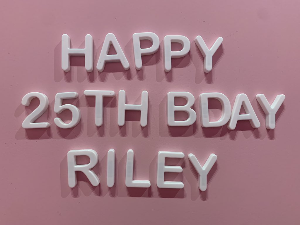 RileyScott14's tweet photo. Here’s to 25 🎉 https://t.co/AACcOHJ6UY