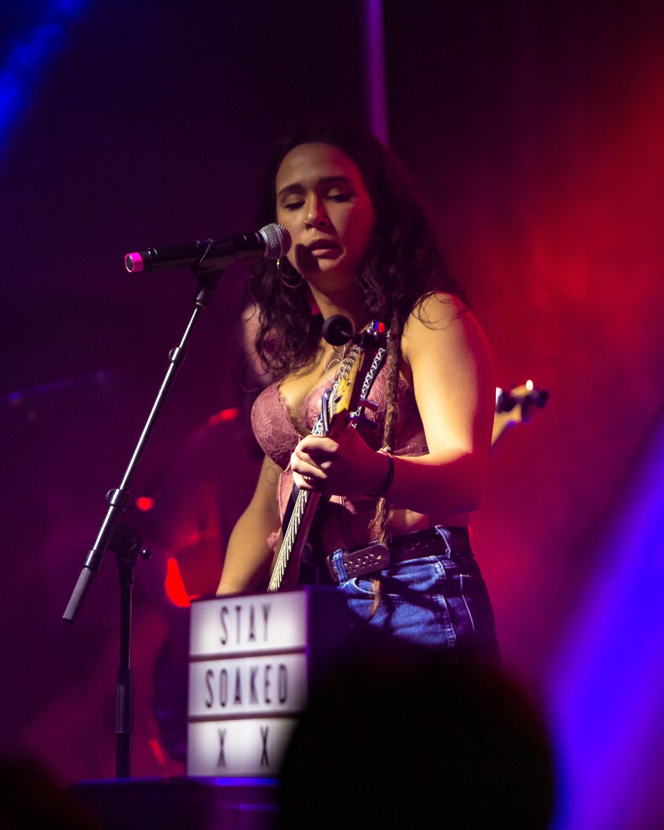 the_edge's tweet photo. @rubywatersmusic is showing us a good recipe @TheAxisClub_!
๐ธ @FOHPhoto
#toronto #live #music #concert #wednesday #rubywaters https://t.co/IKN6gvjVZD