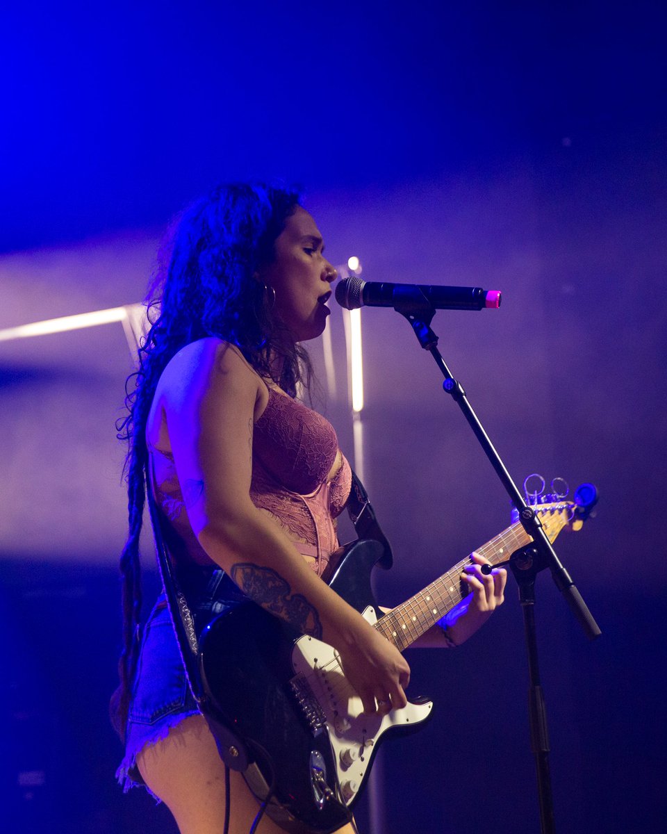 the_edge's tweet photo. @rubywatersmusic is showing us a good recipe @TheAxisClub_!
๐ธ @FOHPhoto
#toronto #live #music #concert #wednesday #rubywaters https://t.co/IKN6gvjVZD