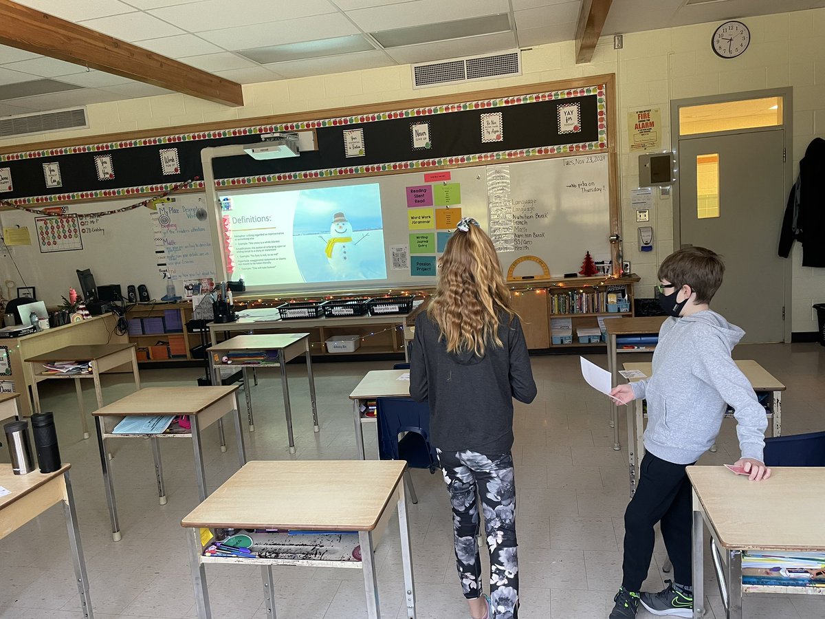 mrstayylorsmith's tweet photo. #CWC2021 today we explored rhetorical devices and made our own sentences by looking at a creative winter image ! Students were great detectives in figuring out what kind of sentence their partner produced ❄️☃️ https://t.co/hAwnVE2G4a