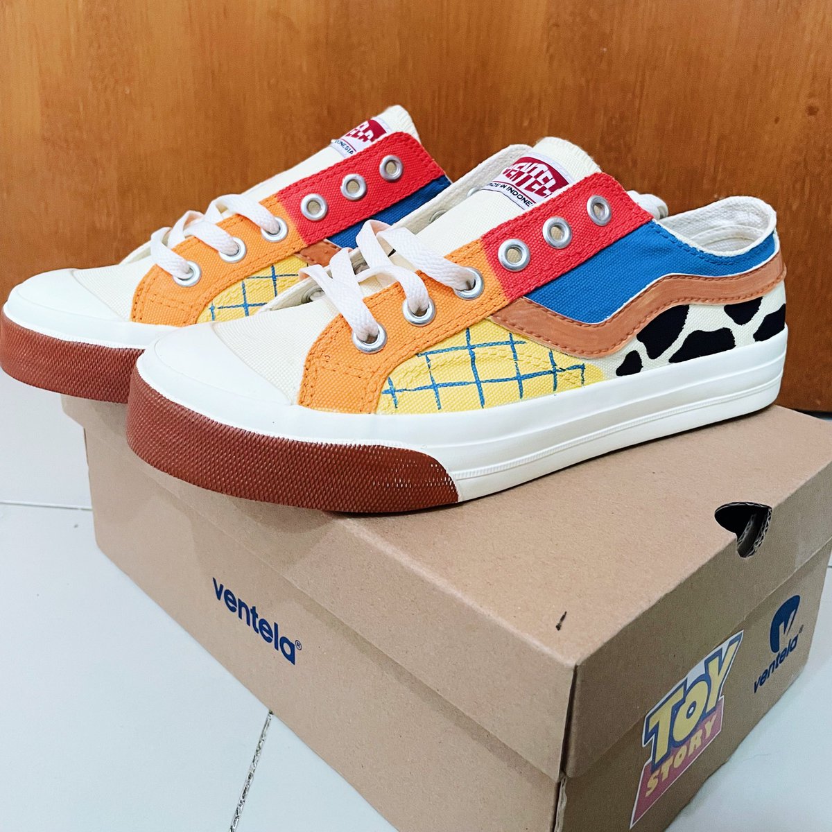 dittameliaa's tweet photo. Sepatu baru alhamdulillah 🙏🏻✨🌙 https://t.co/qa9MFeSYWx