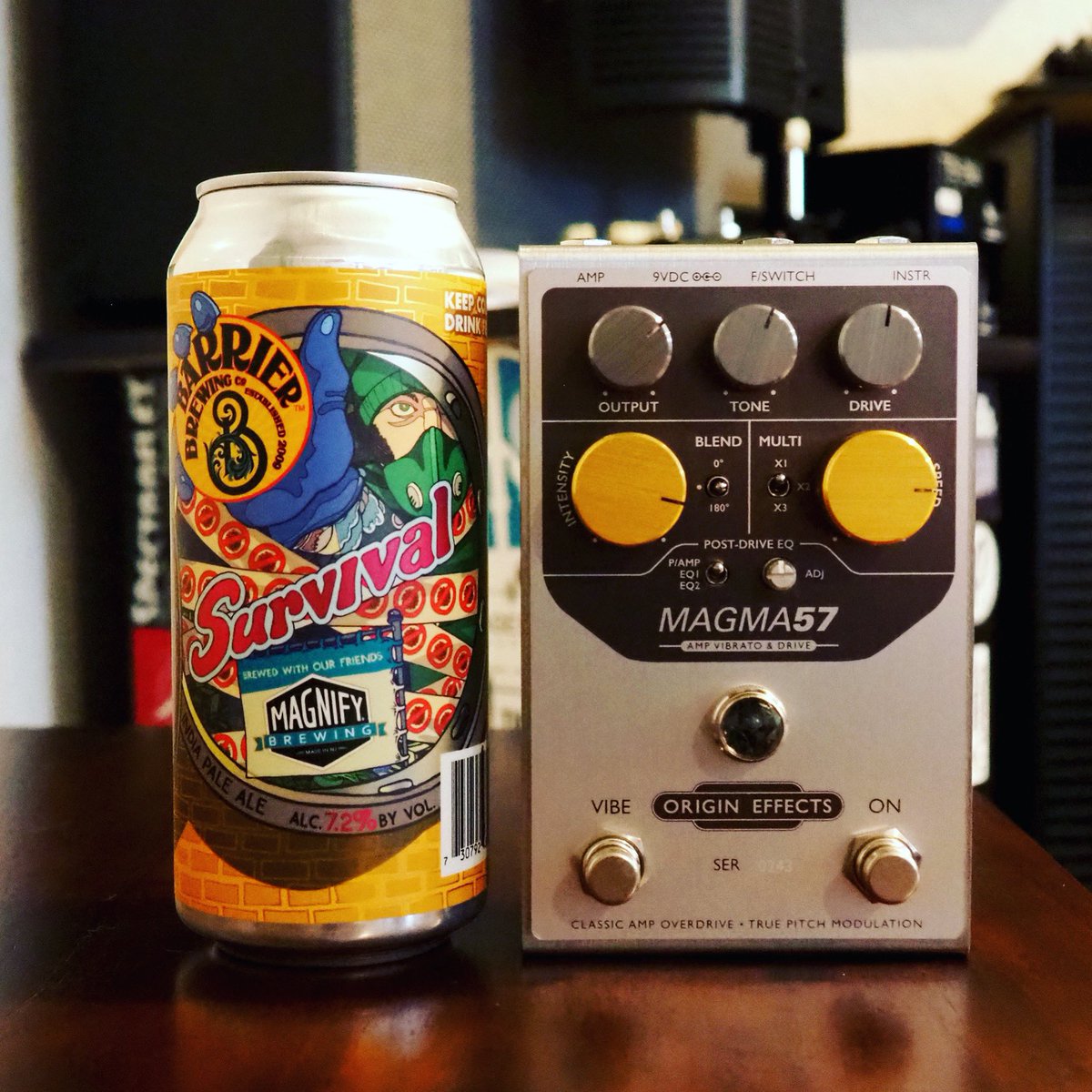 beerandpedals's tweet photo. A @BarrierBrewing / @MagnifyBrewing Survival New England-Hazy IPA paired with the MAGMA57 Amp Vibrato &amp; Drive from @OriginEffects 
.
#beer #pedals #pedalsandeffects #pedaloftheday #barrierbrewing #magnifybrewing #survival #hazyipa #ipa #vibrato #overdrive #happythanksgivng 🦃 https://t.co/5lpkPkr5D6