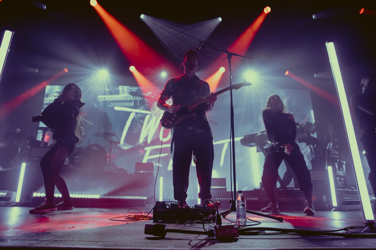 concertupdater's tweet photo. We've been busy trying to squeeze in all the shows before Thanksgiving! @haleykillam caught the opening date of @TwoFeetMusic's fall tour at @TheNovoDTLA - his first tour in 3 years! Check out the gallery; https://t.co/hTdf38Ogpw https://t.co/EhPYM39zBP