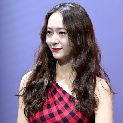 SOOJUNGLOOKS's tweet photo. https://t.co/uTguwiAkob