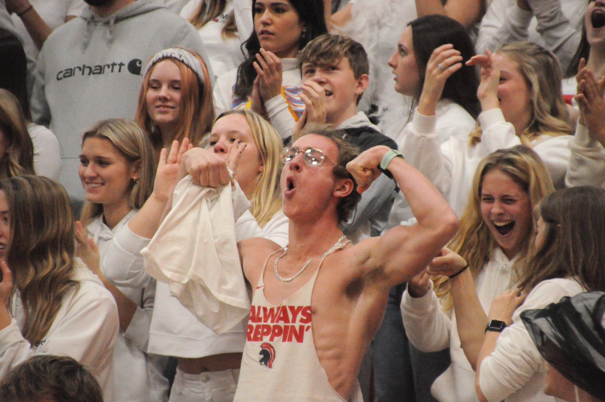 GrantPepper's tweet photo. As I said earlier, the atmosphere in the gym tonight was electric. Both student sections brought the juice! @theeredarmy @themvhshive https://t.co/v7gqAXb9tt