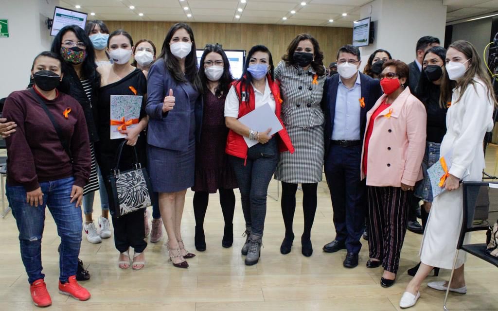 MonseArcosV's tweet photo. Somos el único partido político que tiene un Protocolo para Prevenir, Atender, Sancionar y Erradicar la Violencia Política contra las Mujeres en Razón de Género. Por qué sin Mujeres no hay @PRI_Nacional. https://t.co/UV4FXMQvqY