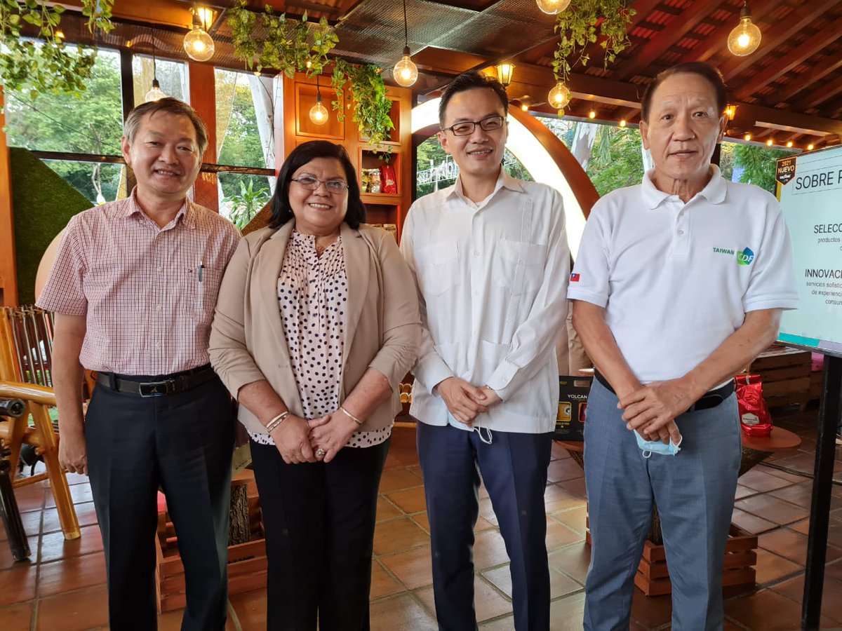 MinEmpren's tweet photo. #MEFCCA, en coordinación con la Secretaría de Economía Creativa, UNAN-Managua  y la hermana República de Taiwan, inauguran Stand de café, ubicado en la Casona del Café,  Managua.

¡Nicaragua avanza en rutas de prosperidad!

#SoberaniaEnMiTierra #VamosMasAllá https://t.co/baGkPxozmr