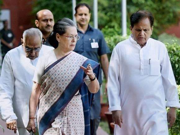 imransolanki313's tweet photo. Remembering stalwart @INCIndia leader and AICC Treasurer #AhmedPatel Ji on his Death Anniversary, popularly known as Ahmed bhai, a loyal Congress man till his last breath His contributions towards the nation has been an inspiration to us A man of class who will be missed forever. https://t.co/xWNSub3vVZ