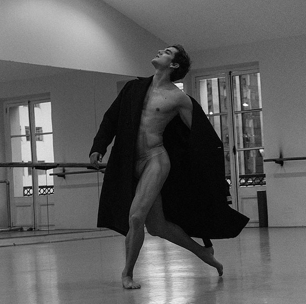 JEO6591's tweet photo. #BalletFascination #BalletDancer #SebastianVinet https://t.co/5QpOkt7y79