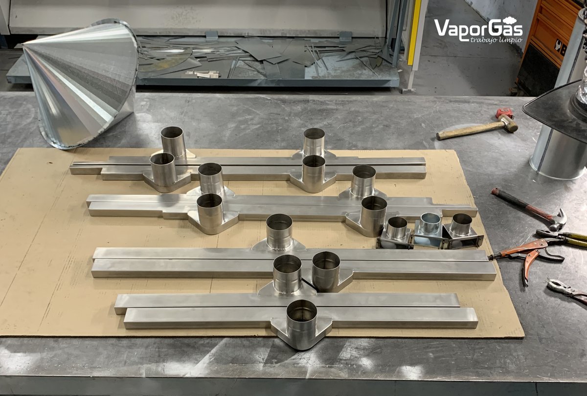 Vaporgas's tweet photo. Non-stop!!! 🔥🔥🔥 produciendo en taller multitud de piezas que conformarán sistemas resolutivos de un problema industrial. 
Vaporgas; diseñando, fabricando e instalando soluciones. 

Conoce nuestros trabajos y sistemas: https://t.co/STezmWrPI3

#ingenieria #industria #produccion https://t.co/9lDzR7ui5c