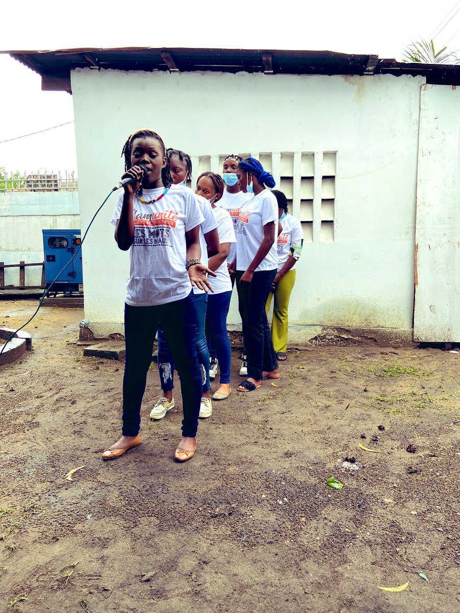 MauCascioli's tweet photo. Des témoignages poignants, j’en ai les larmes aux yeux! Mais j’ai rencontré des #femmes et des #filles battantes qui se sont reconstruites et croient aujourd’hui en l’avenir! Merci #ONG ASI! Stop aux #violences faites aux filles et aux femmes! Dénonçons #25novembre @AFD_France https://t.co/1KdbzHIAp6