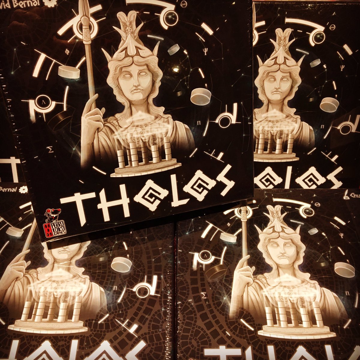 BCNLaMaquinaria's tweet photo. Ja tornem a tenir #tholos a la botiga, de @PerrolokoGames , un èxit total i inesperat al Festival #daubarcelona . No us en quedeu sense!
#boardgames #juegosdemesa #jocsdetaula https://t.co/YHPaFi6wVQ