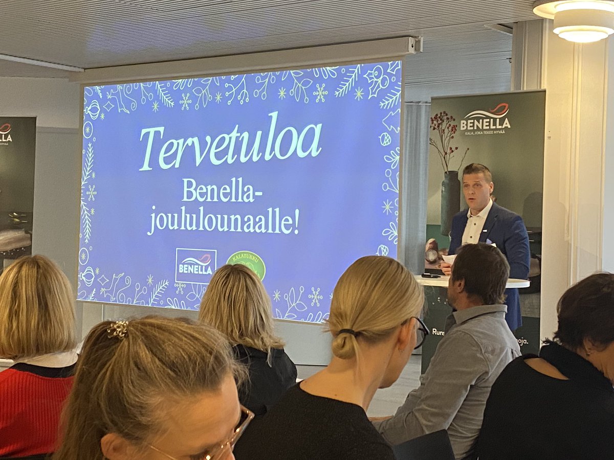 fennoaqua's tweet photo. Painavaa asiaa ruokatoimittajille ja vaikuttajille kotimaan vastuullisesta kalankasvatuksesta. Ensimmäisenä estraadilla Raisioaquan Tomi Kantola. #benellakala #itämerirehu #aalloiltaateriaksi https://t.co/FSNnulrc4e