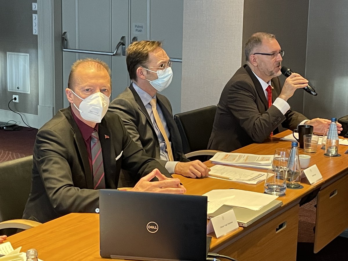 EFTA Secretariat (@eftasecretariat) on Twitter photo Parliamentarians from the #EFTA States are in #Poland to get first-hand information on critical situation in #HumanRights, #Democracy & #LGBT, with regards to implementation of <a href="/EEANorwayGrants/">EEA and Norway Grants</a>. Visit starts with a situation brief from <a href="/NorwayAmbPL/">Ambassador Øystein Bø</a> Parliamentarians from the #EFTA States are in #Poland to get first-hand information on critical situation in #HumanRights, #Democracy & #LGBT, with regards to implementation of <a href="/EEANorwayGrants/">EEA and Norway Grants</a>. Visit starts with a situation brief from <a href="/NorwayAmbPL/">Ambassador Øystein Bø</a>