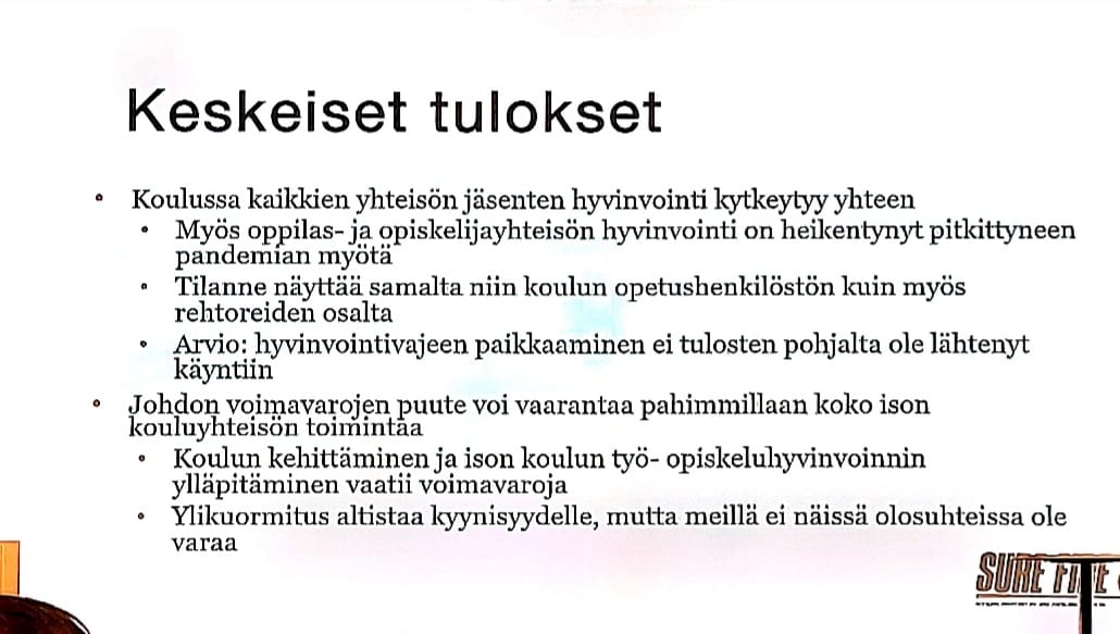 levolalyytinen's tweet photo. @katariinasalme @AnttiIkonen Miten saada rehtorin, uupuneen tai innostuneen, harteilta pois vastuu oman hyvinvoinnin lisäksi kaikkien hyvinvoinnista? Täydennyskoulutus ei tätä rasitetta poista. #prorexi https://t.co/zhdnP0Fe7F