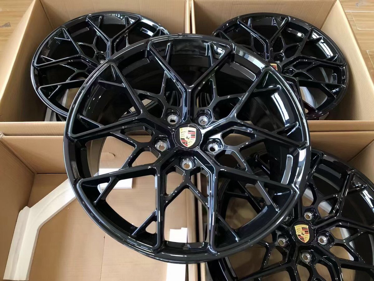 kyx525's tweet photo. Bright black forged wheels for Porsche 718, #aftermarket #carwheel #luxurycarrepair #luxurycars #aftermarket_spareparts #forgedwheels #porschecarpage #porsches #porscheclub #porsche718 #porscheclassic #porschelife #porschedesign #porschelove #porscheracing https://t.co/C2xcnIbrAW