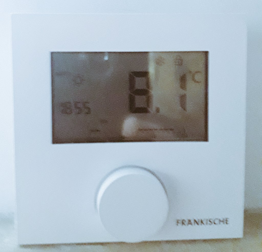 A esta temperatura, esta tarde, se reuniran 500 personas por gentileza de <a href="/MitsuElect/">Mitsubishi Electric</a> <a href="/MEAUmx/">MitsubishiElectricMx</a> <a href="/MitsubishiEL/">Mitsubishi Electric</a> Y sabrán el porqué 
Dos semanas y un dia.