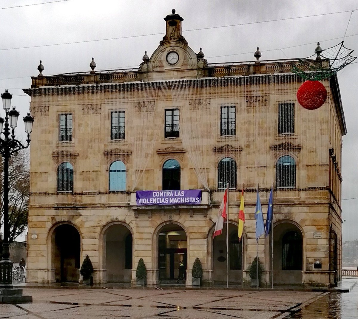 MonipyMnica's tweet photo. #DiaContralaViolenciadeGenero
#Gijón #mifotodegijon
#colormorado https://t.co/FNhQXTFvud