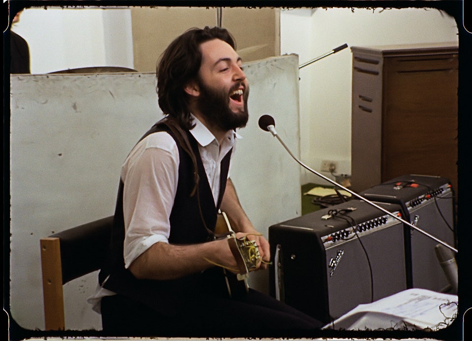 altaraneat's tweet photo. Este documental nos mostrará una cara que nunca hemos podido llegar a ver de la mejor banda de la historia, durante la realización de Let It Be. Nos hará cambiar la imagen que muchos a lo largo de los años hemos formado del álbum y de su ruptura. 
Espero que os haya gustado. https://t.co/N6uVMwOAoG