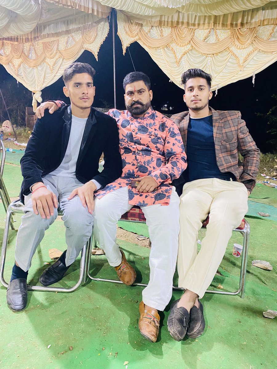 Akhildevsingh9's tweet photo. #BRTHRS
@azharmajidsaqib
@ManpreetJk
@ashishdevsingh_
@DervinderSingh4
@HariveerSingh45
@Vikram_Jamwal
@SayeedSpeaks
@realAyanMalik
@FazLulhaseeb https://t.co/2gbqb4BrWz