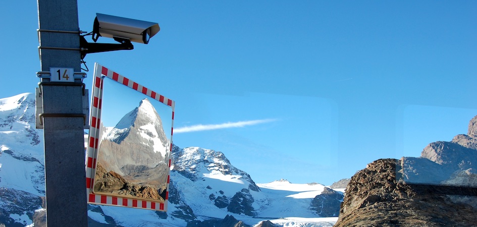 [Dossier] - Depuis quelques années, le déploiement de la vidéosurveillance s’intensifie, à bas bruit, dans les petites communes françaises. Qu’est-ce qui conduit les maires de ces communes à s’équiper en vidéoprotection ? Une série de quatre articles à lire sur <a href="/LINCnil/">LINC</a>