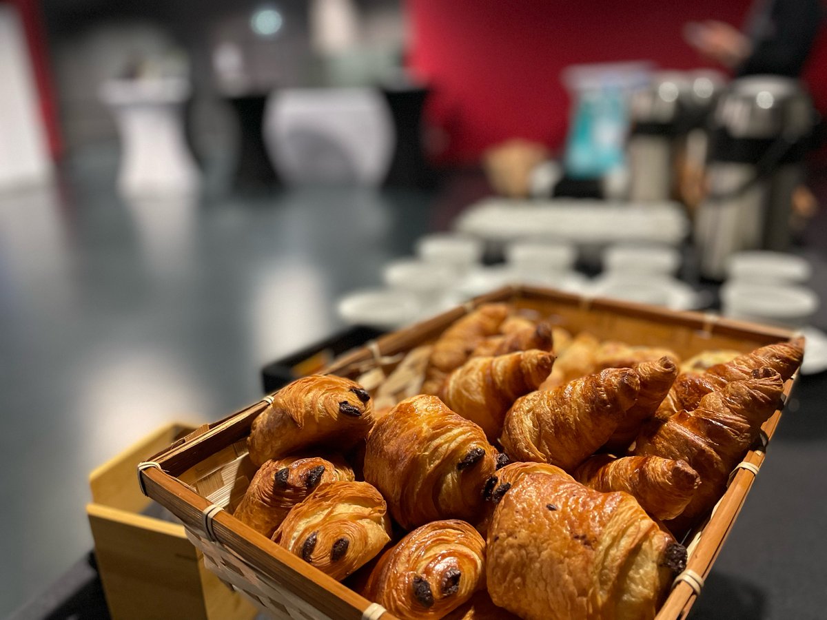 SalonInnobat's tweet photo. Ce matin nous accueillons la 5ème édition des rencontres du paysage urbain. 
Au programme : café d’accueil, visite de Innopaysa, table ronde … 👍🏼 C’est parti 😊 https://t.co/gMc2AtXmXH