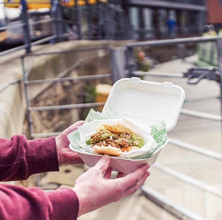 envaseko's tweet photo. Envase con tapa bisagra COMPOSTABLE 👌🌍🤗

#hosteleria #comidaparallevar #deliveryfood #menu https://t.co/3AvwihZxfA