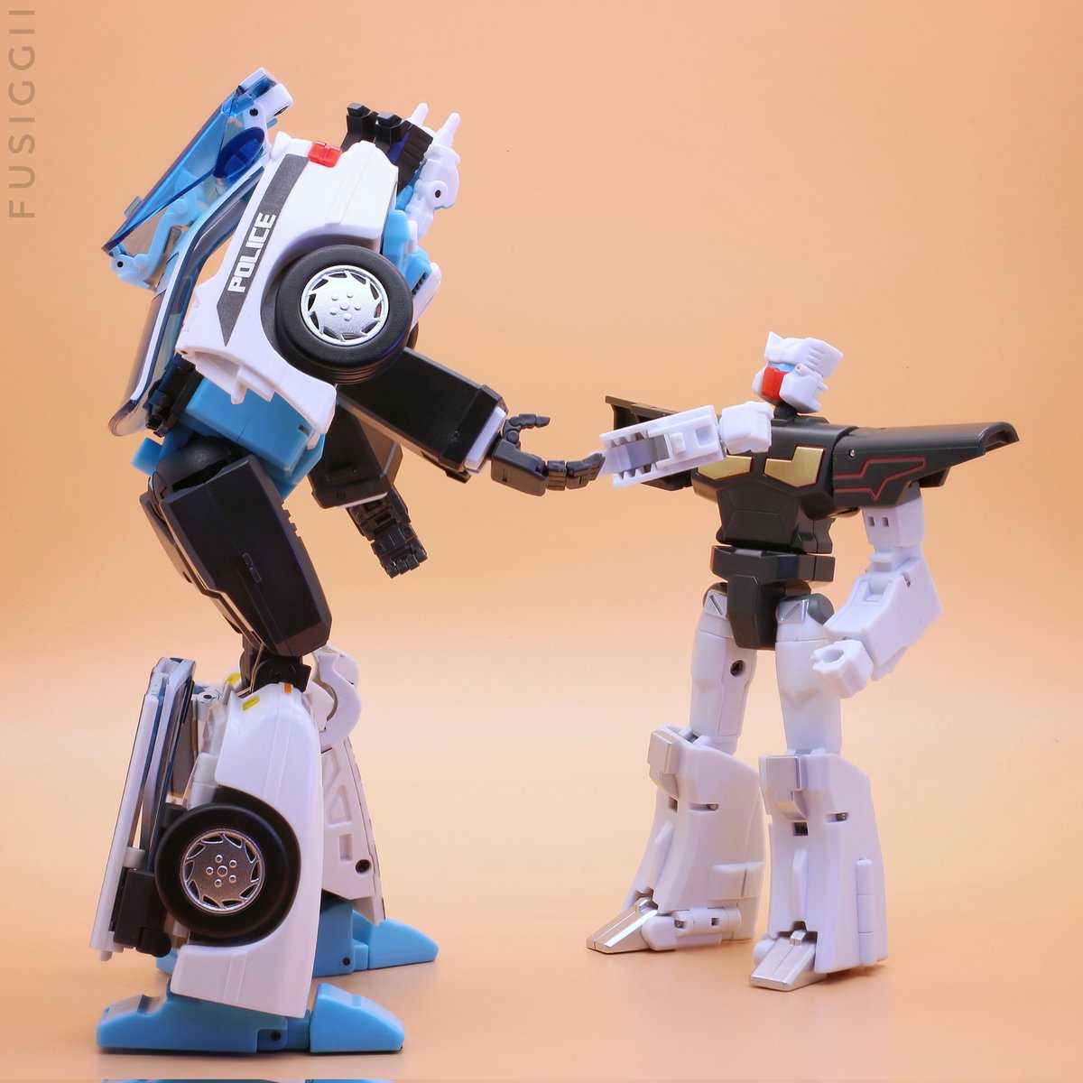 fusiggi's tweet photo. Rewind, this energon tube contains 10% impurities. Let's see what Wheeljack thinks of it!
🔵 FansHobby Ace Hitter & MMC Motif
#transformers #toyphotography #fanshobby #mastermindcreations #transformersmasterforce https://t.co/cDoXLQiwia