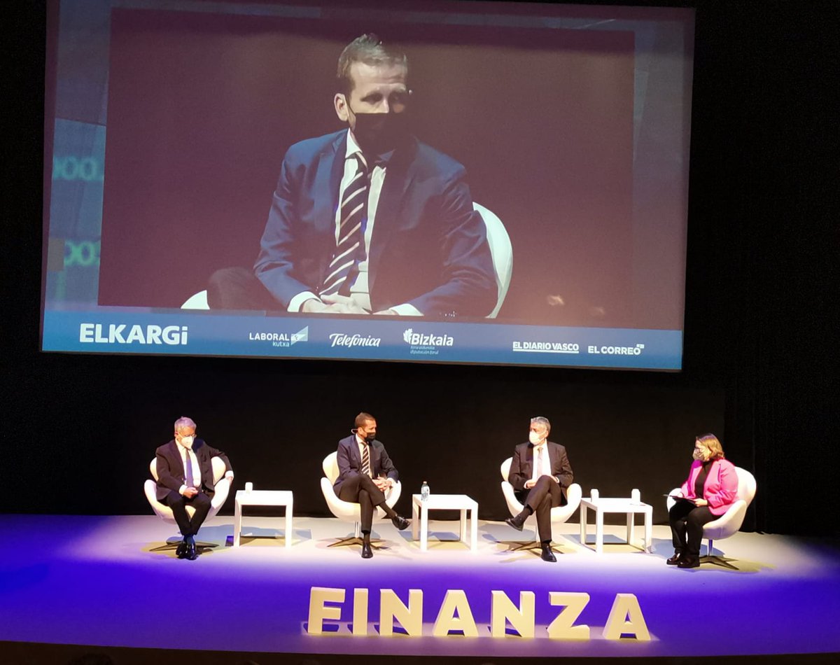 OpenFuture_Biz's tweet photo. Iván Vidal, director de Proyectos y Fondos Europeos  de @Telefonica destaca que el desafío que tienen la #starup la #Pyme y las grandes empresas, es la #Digitalizacion.

#FINANZA @Elkargi_SGR https://t.co/bhSjf1I3uD