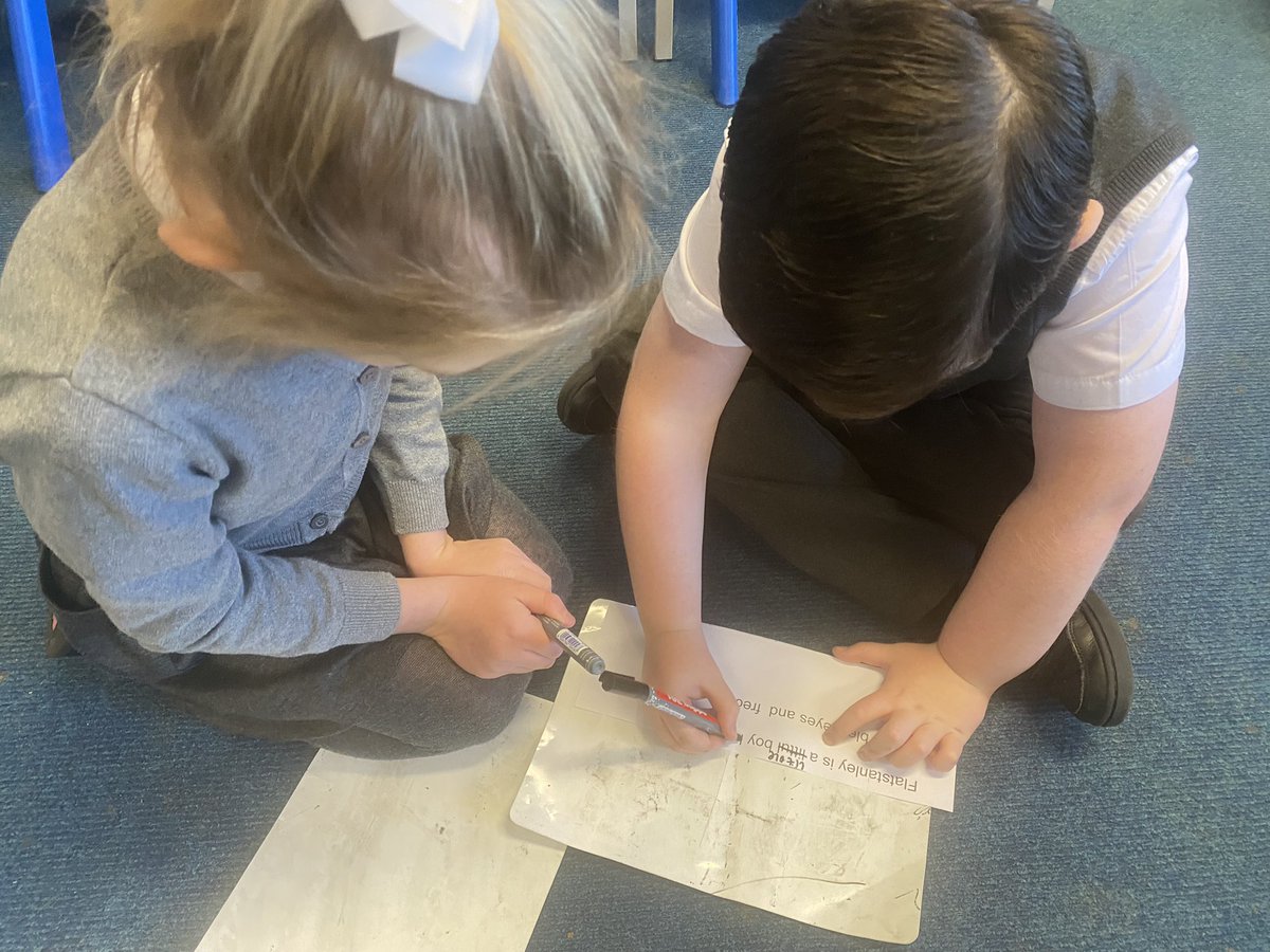 CCMPrimary's tweet image. Collaboration is key in y2 this morning as we up-level simple sentences to include expanded noun phrases linked to our character description on Flat Stanley in English. #characterdescription #narrative ✍️
