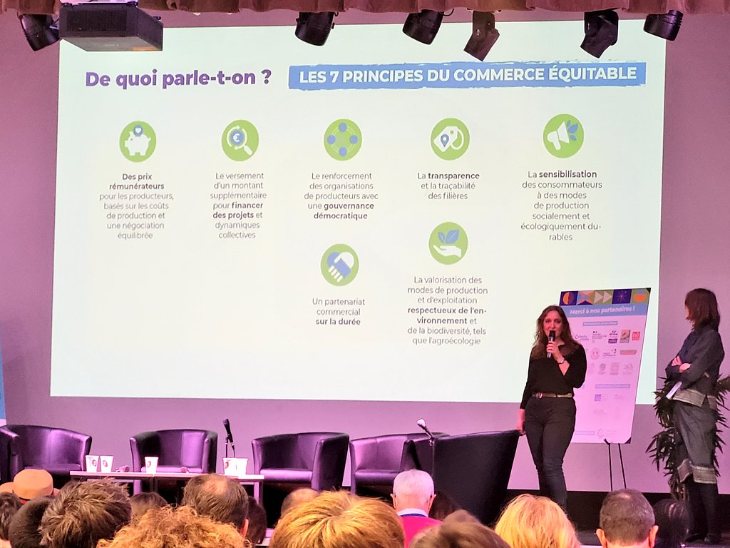 juliaeven_art's tweet photo. En direct des assises du commerce equitable organisées par @EquitableFrance 
Quelques éléments de définition. A bon entendeur... ! https://t.co/9KZ18Jgoke