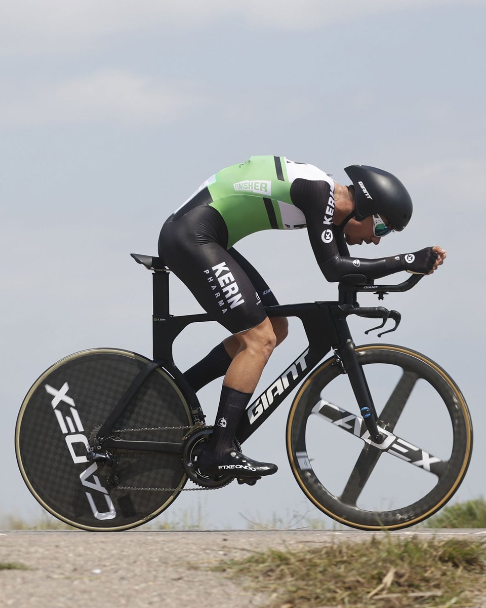 .<a href="/AlexJaimee98/">Alex Jaime</a> cuenta su experiencia en 2021 y lo que espera de 2022

"El balance de mi debut en profesionales es muy positivo"

ciclo21.com/ciclobreves-es…