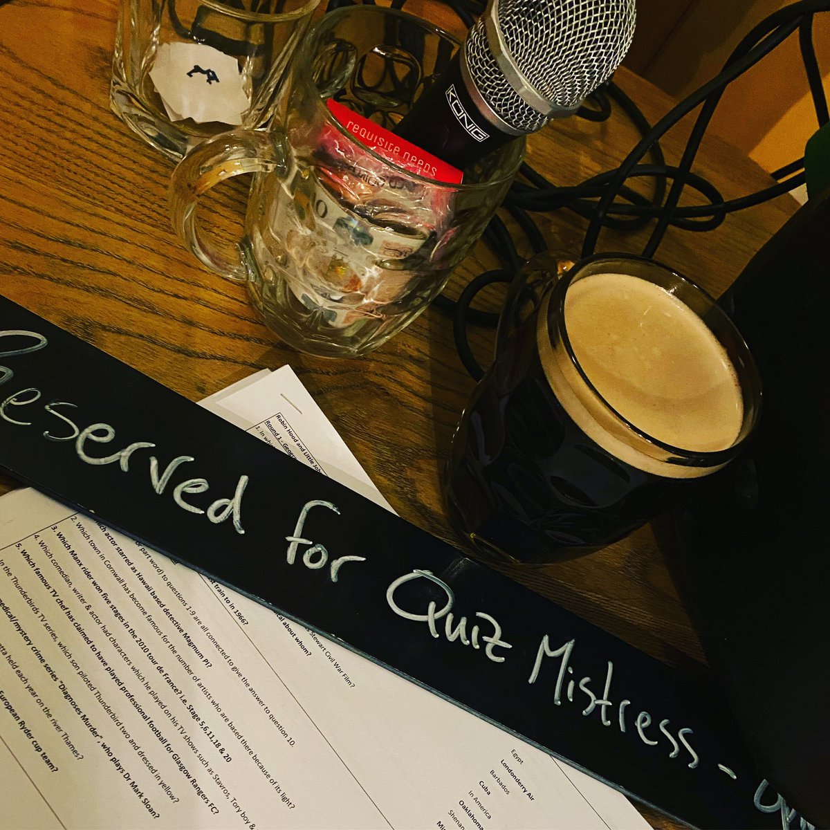 So happy to have been back to being Quiz Mistress last night <a href="/TRHALJ/">The Robin Hood & LJ</a> 
Supping some glorious cask from <a href="/lentonlane/">Lenton Lane Brewery</a>