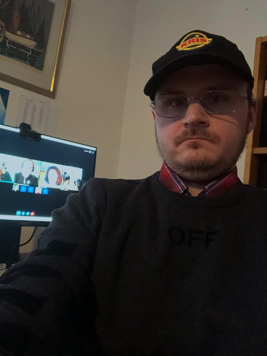 ungakris's tweet photo. Just nu sitter @MatssonMatthias i möte med SiS-brukarråd tillsammans med andra föreningar som ska representera barn och ungdomar på SiS-ungdomshemmen. Ett givande möte. Förhoppningsvis börjar saker hända. ❤ #sisbrukarråd #sisungdomshem #ungakris #uppigen https://t.co/aKo7KZLRZp