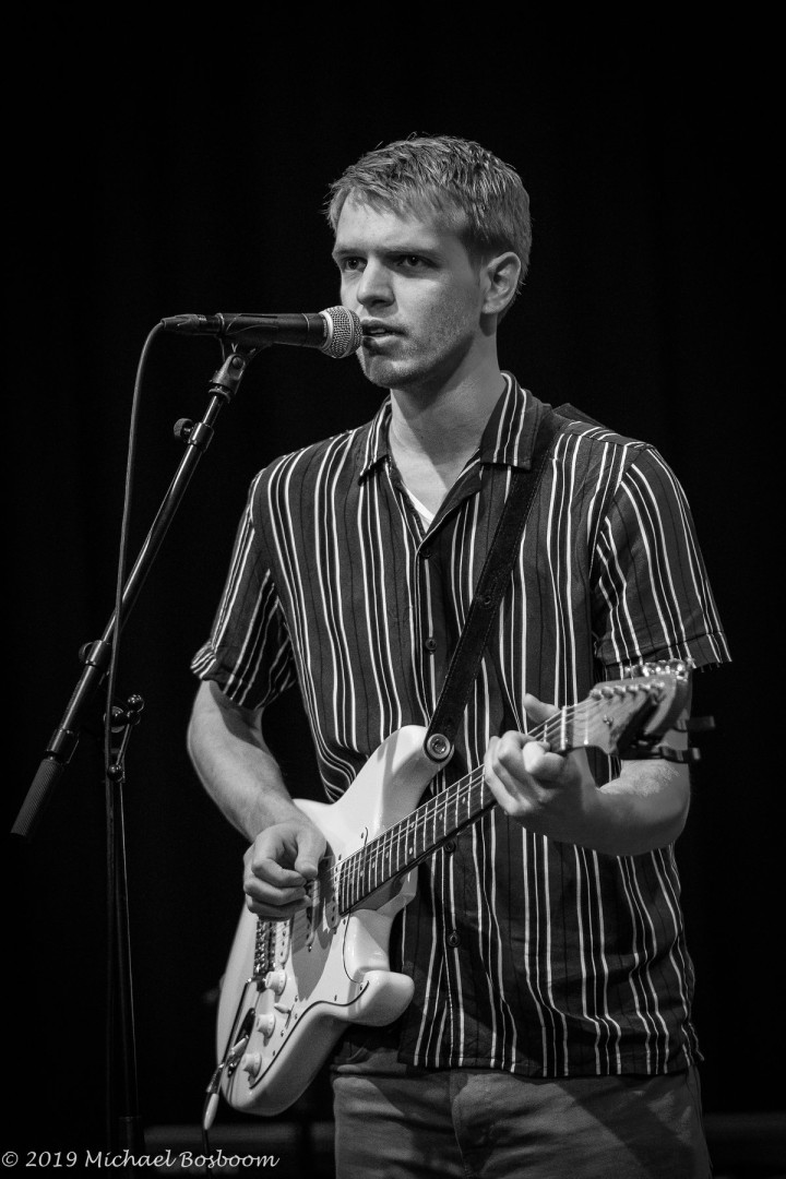 Vrijdag avond deelt Van Piekeren het podium met de Utrechtse artiest, Christian Kuitert! Een werfkelder avond vol met een mix van Nederlandstalige fluisterrock, badkamerblues en vurige folk. Koop snel je kaartje via de site van De Kargadoor!
#GA #werfkelder #muziek
