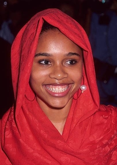 TheTitanBaddie's tweet photo. Leleti Khumalo had the most lucrative face card. https://t.co/WfraD6nVIm