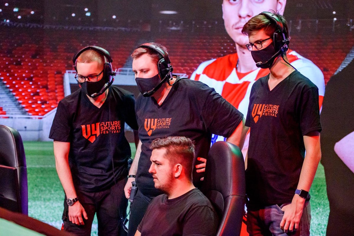 newwofficial's tweet photo. The Tournament Administration Team in action on #V4FSF in #FIFA 22 😱

I´m super proud of my team @RVisegrady &amp; @01_Rainer 

I loved to work with these guys and also loved the challenge of being Stage Manager next to the Lead Tournament Administrator. 🔥 https://t.co/q0c3DJ3XYA