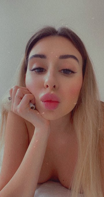 Good morning 😚 https://t.co/9jMPdwtMVm<a href="/tag/makeup"class="tags"><span>#makeup</span></a><a href="/tag/vixen"class="tags"><span>#vixen</span></a><a href="/tag/adult"class="tags"><span>#adult</span></a><a href="/tag/lesbian"class="tags"><span>#lesbian</span></a><a href="/tag/onlyfans"class="tags"><span>#onlyfans</span></a><a href="/tag/fancentro"class="tags"><span>#fancentro</span></a>
