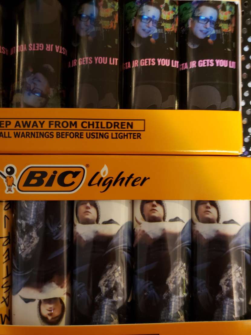 LegendaryJR_'s tweet photo. Fag meth heads what better to light your bubble with than a MasterJR lighter. Its not limited to meth though can light your pubes on fire can heat up a butterknife and burn urself the possibilities are endless ;) #cashmaster #mastersCash #cashfag #cashcow #findom #smoking https://t.co/yQXCRMgpFs