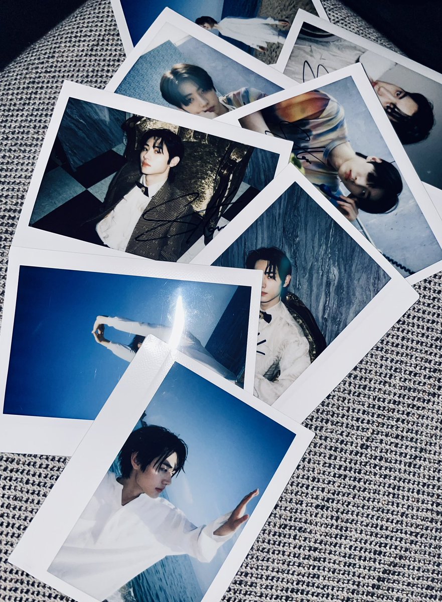 TW1CENHA's tweet image. polaroids
#트와이스 #엔하이픈
