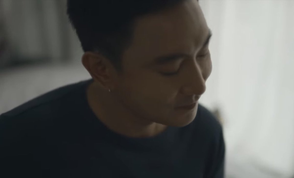 HStcmNsRQIcWNpk's tweet photo. เสี่ยตรงไหนเอาปากกามาวง น้อนจะตาย 😁 #สำออยSpecialVersionMV https://t.co/iZN8e0gvyI