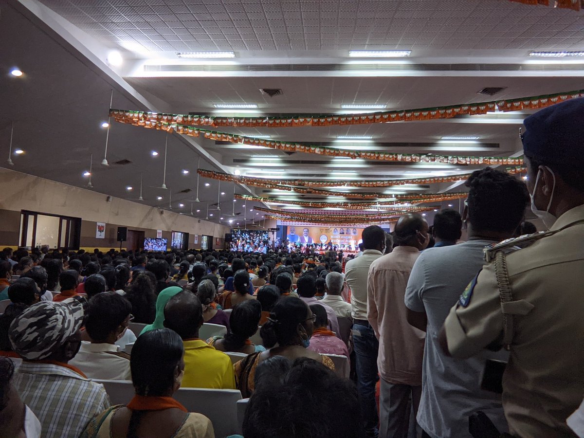 Massive massive response of people at Sattari Karyakarta Melava Valpoi.
Welcome to Valpoi @jpnaddabjp ji.

@BJP4Goa @visrane