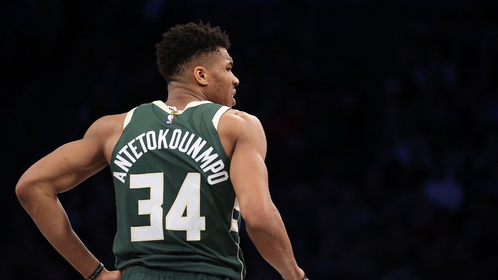 Best picks en #TTFL cette nuit : 

- Giannis Antetokounmpo : 59 pts
- Jusuf Nurkic : 57 pts
- LeBron James : 53 pts
- Trae Young : 53 pts

#NBA https://t.co/DZ6NoJcmrp