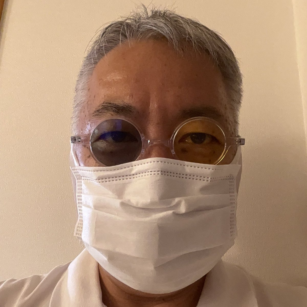 KTM819O4's tweet photo. #眼鏡愛 #めがねあい #マスクかけ #MaskHook #GlassesSiliconeRubber #ルーズフィット #頬との間に隙間
見た目は大丈夫そうですが、ルーズフィットでマスクの機能を損なうと思われます! https://t.co/DY0TTcnY29